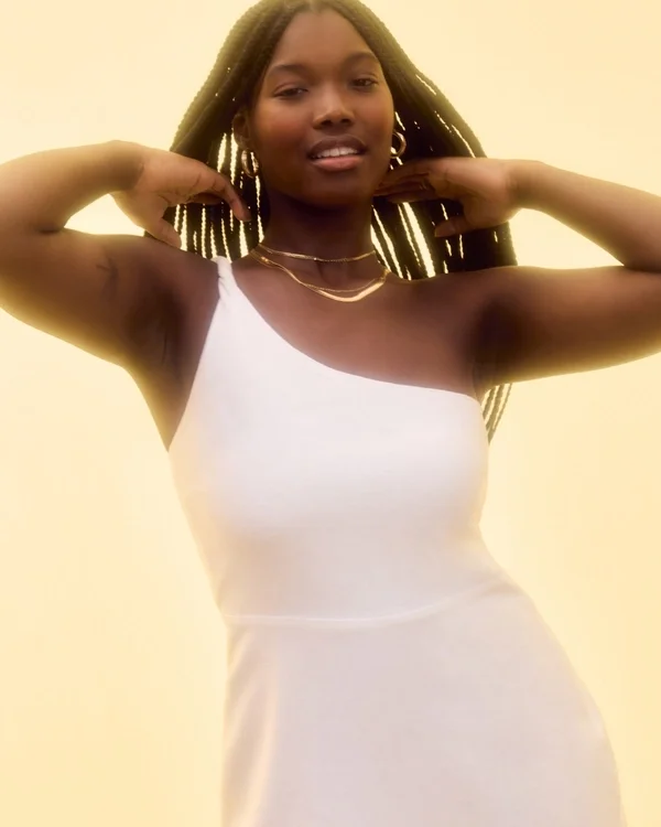 Asymmetrisches Minikleid aus Leinenmischung Asymmetrisches Minikleid aus Leinenmischung