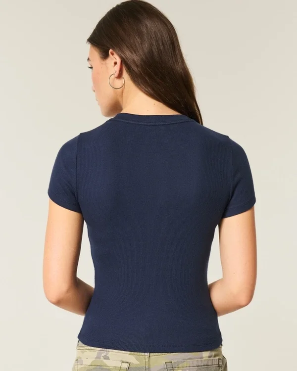 Baby-T-Shirt mit Rundhalsausschnitt Baby-T-Shirt mit Rundhalsausschnitt