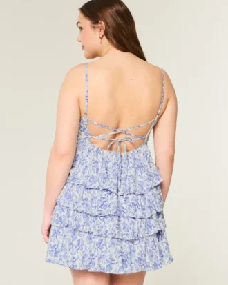 Babydoll-Minikleid mit V-Ausschnitt und Rüschen