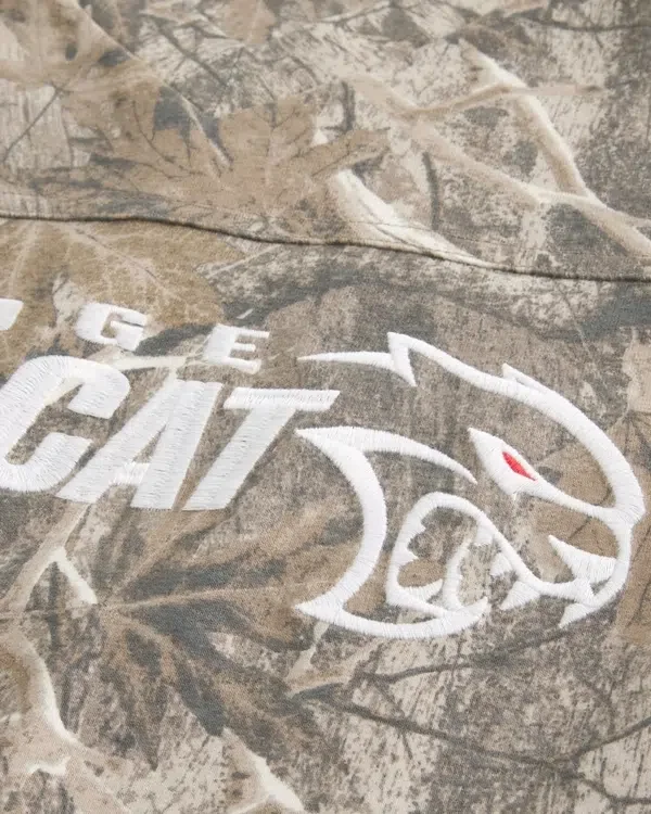 Baggy Heavyweight Crop Dodge Graphic Camo Tee Baggy Heavyweight Crop Dodge Graphic Camo Tee