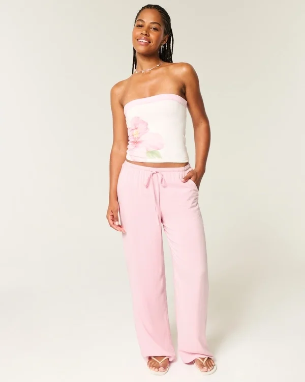 Baggy-Hose mit niedriger Leibhöhe zum Hineinschlüpfen Baggy-Hose mit niedriger Leibhöhe zum Hineinschlüpfen