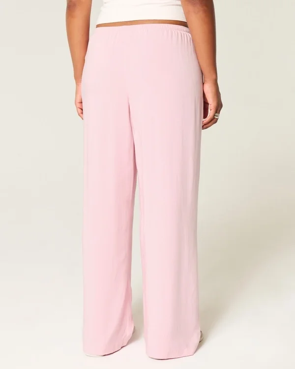 Baggy-Hose mit niedriger Leibhöhe zum Hineinschlüpfen Baggy-Hose mit niedriger Leibhöhe zum Hineinschlüpfen