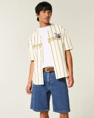 Baggy-Jeansshorts in mittlerer Waschung