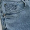 Baggy-Jeansshorts mit gesticktem Logo Baggy-Jeansshorts mit gesticktem Logo