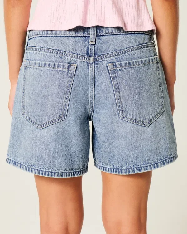 Baggy-Jeansshorts mit niedriger Leibhöhe, mittlerer Waschung und umgeschlagenem Bund, 5″ Baggy-Jeansshorts mit niedriger Leibhöhe, mittlerer Waschung und umgeschlagenem Bund, 5″