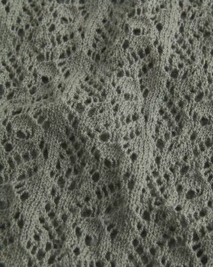 Bequeme, langärmelige Strandjacke mit Bindeband vorne Bequeme, langärmelige Strandjacke mit Bindeband vorne