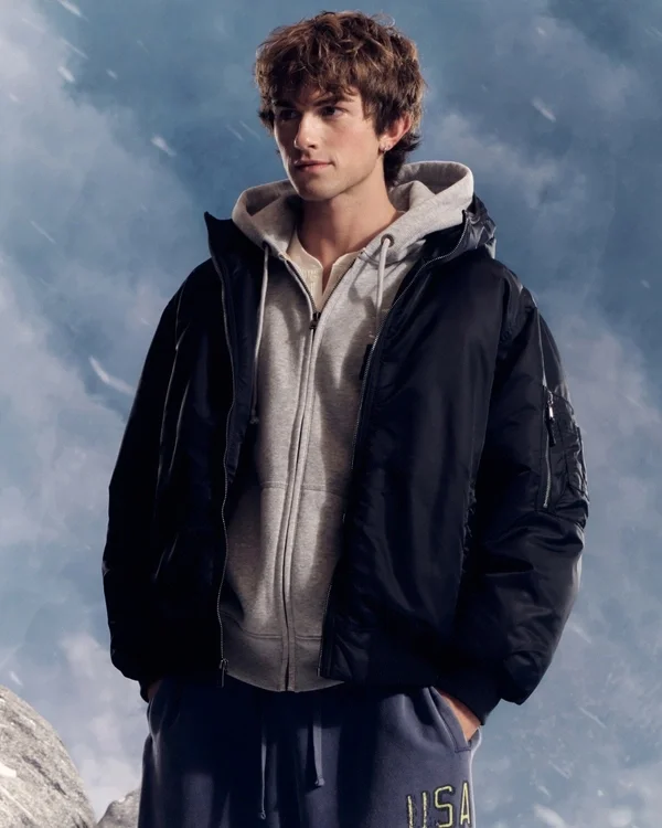 Bomberjacke mit Kunstfellbesatz und Reißverschluss Bomberjacke mit Kunstfellbesatz und Reißverschluss