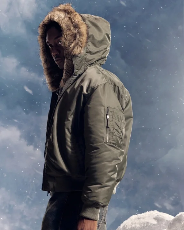 Bomberjacke mit Kunstfellbesatz und Reißverschluss Bomberjacke mit Kunstfellbesatz und Reißverschluss