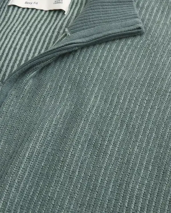 Boxy-Pullover mit Viertelreißverschluss Boxy-Pullover mit Viertelreißverschluss