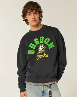 Boxy University of Oregon Ducks Graphic Crew Sweatshirt