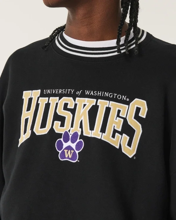Boxy University of Washington Huskies Graphic Crew Sweatshirt Boxy University of Washington Huskies Graphic Crew Sweatshirt