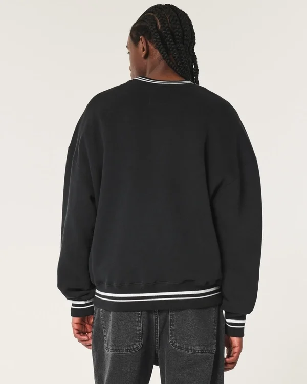 Boxy University of Washington Huskies Graphic Crew Sweatshirt Boxy University of Washington Huskies Graphic Crew Sweatshirt