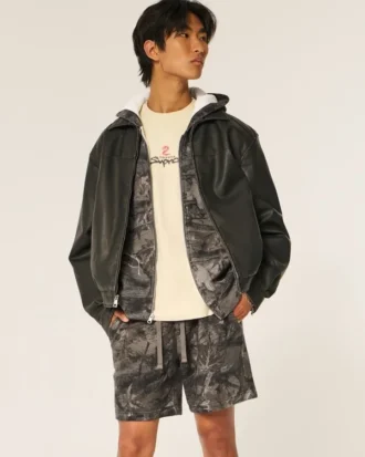 Camouflage-Fleece-Shorts über dem Knie