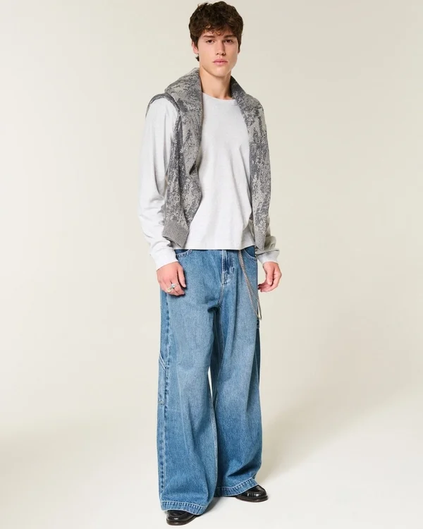 Entspanntes Langarm-T-Shirt aus Baumwolle Entspanntes Langarm-T-Shirt aus Baumwolle