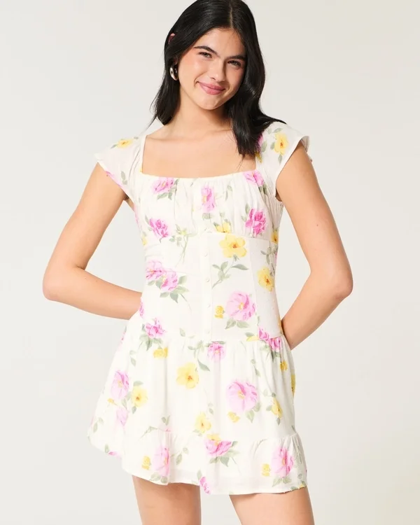 Flatterärmel-Skort-Kleid Flatterärmel-Skort-Kleid