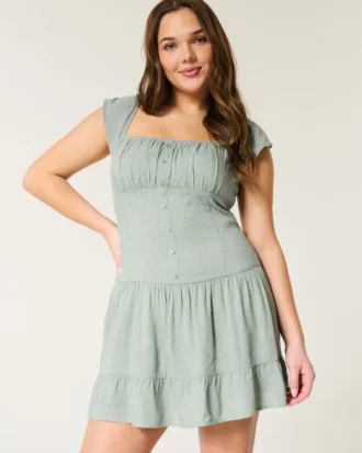 Flatterärmel-Skort-Kleid Flatterärmel-Skort-Kleid