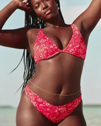 Gerippte Cheekiest-Bikinihose mit hohem Beinausschnitt