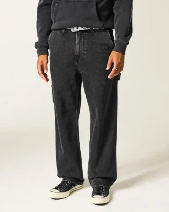 Gewaschene schwarze Baggy-Jeans im Painter-Stil Gewaschene schwarze Baggy-Jeans im Painter-Stil