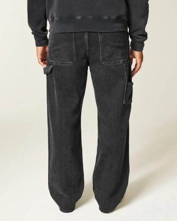 Gewaschene schwarze Baggy-Jeans im Painter-Stil Gewaschene schwarze Baggy-Jeans im Painter-Stil