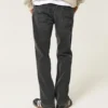 Gewaschene schwarze Straight-Jeans Gewaschene schwarze Straight-Jeans