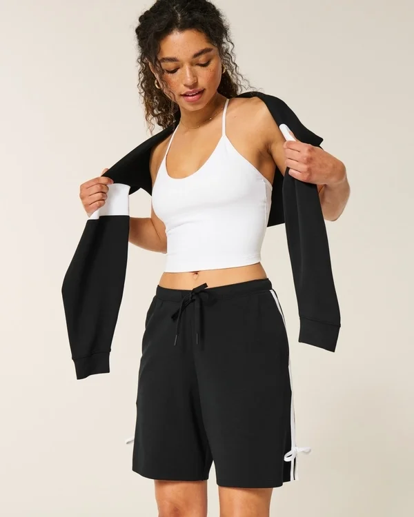 Gilly Hicks Active Cooldown Shorts mit seitlicher Schleife Gilly Hicks Active Cooldown Shorts mit seitlicher Schleife