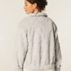 Gilly Hicks Sherpa-Sweatshirt mit Reißverschluss Gilly Hicks Sherpa-Sweatshirt mit Reißverschluss