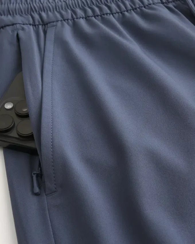 Grafische Active-Shorts in mittlerer Länge