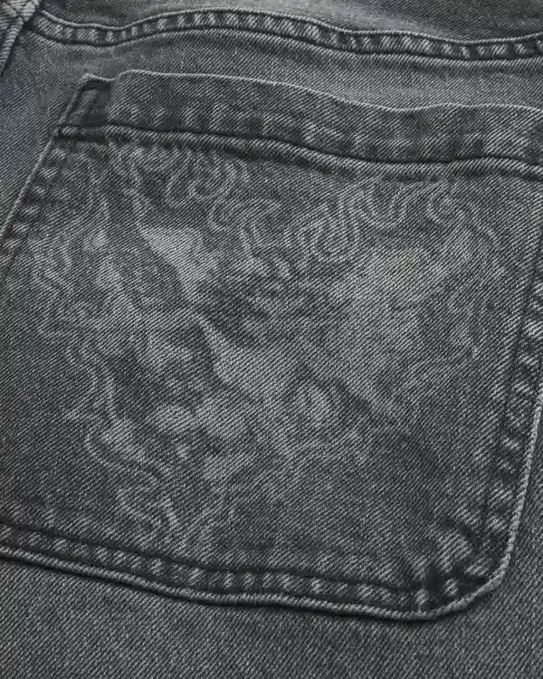 Graue Baggy-Jeans mit Herz-Grafik Graue Baggy-Jeans mit Herz-Grafik