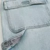 Hellblaue Baggy-Jeans im Painter-Stil Hellblaue Baggy-Jeans im Painter-Stil
