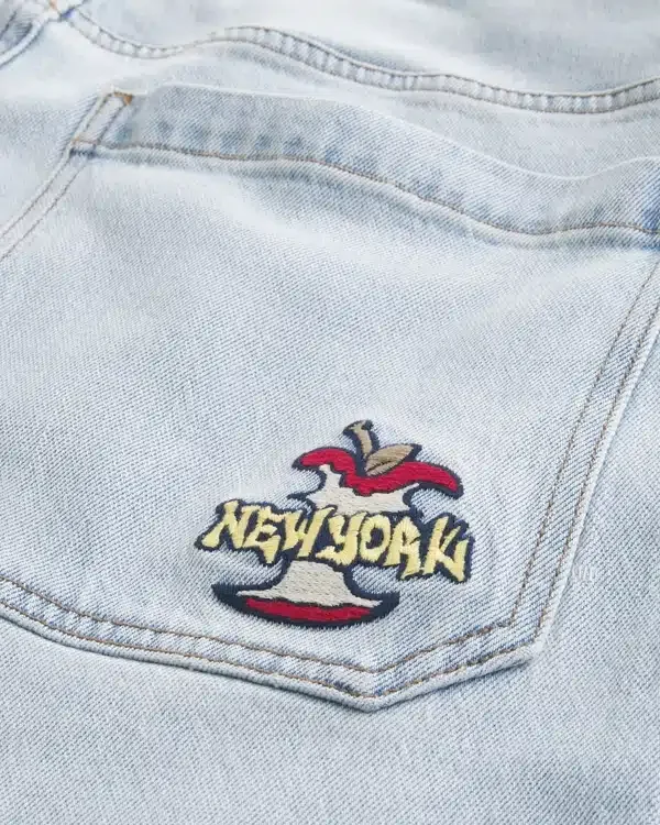 Hellblaue New York Graphic Super Baggy Jeans Hellblaue New York Graphic Super Baggy Jeans