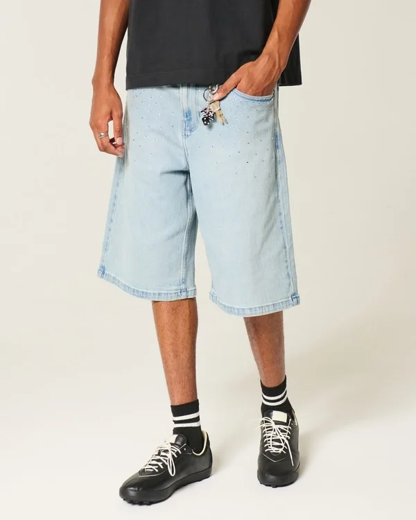 Hellblaue, verzierte Super-Baggy-Jeansshorts Hellblaue, verzierte Super-Baggy-Jeansshorts