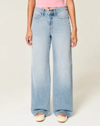 Hoch geschnittene Baggy-Jeans in mittlerer Waschung Hoch geschnittene Baggy-Jeans in mittlerer Waschung