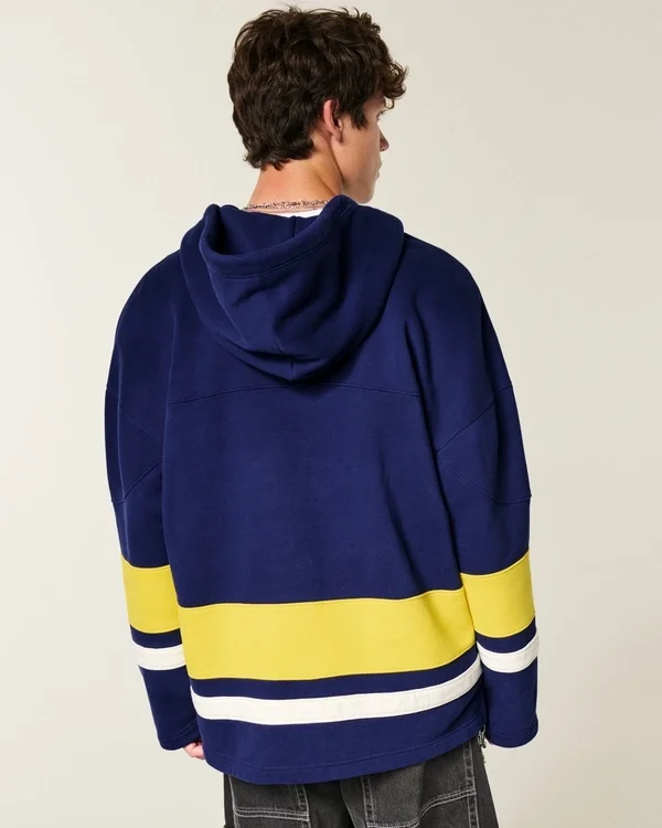 Hockey-Sweatshirt mit Grafik der University of Michigan Wolverines Hockey-Sweatshirt mit Grafik der University of Michigan Wolverines