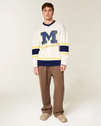 Hockey-Trikot mit Grafik der University of Michigan Wolverines
