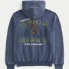Holiday Vault Release Big Bear Lake Grafik-Kapuzenpullover mit Reißverschluss Holiday Vault Release Big Bear Lake Grafik-Kapuzenpullover mit Reißverschluss