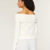 Hollister Bequemer Cloud Stitchy Off-Shoulder-Pullover Hollister Bequemer Cloud Stitchy Off-Shoulder-Pullover