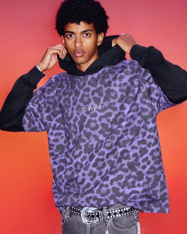 Hollister x Taco Bell Boxy Heavyweight Shine Graphic Tee Hollister x Taco Bell Boxy Heavyweight Shine Graphic Tee