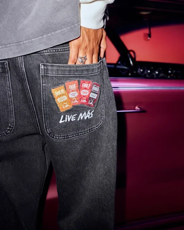 Hollister x Taco Bell Washed Black Embroidered Graphic Baggy Jeans Hollister x Taco Bell Washed Black Embroidered Graphic Baggy Jeans