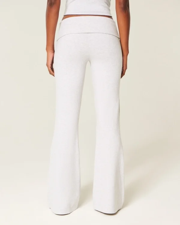 Hose mit grafischem Muster und umgeschlagener Taille Hose mit grafischem Muster und umgeschlagener Taille