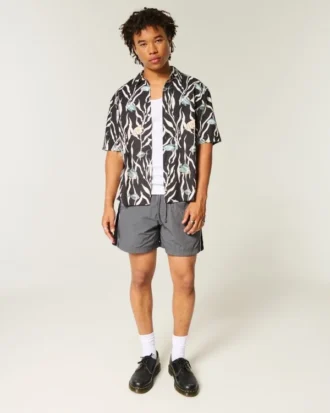 Kastig geschnittenes Hemd aus Leinenmischgewebe mit tropischem Fischmuster