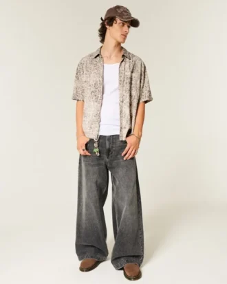 Kastig geschnittenes Kurzarm-Hemd mit Taschen