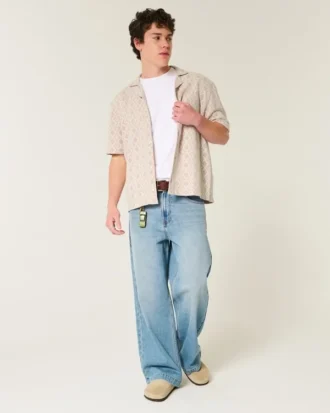 Kastig geschnittenes Kurzarmhemd im Häkelstil