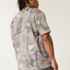 Kastig geschnittenes, schweres Camouflage-T-Shirt