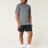 Kühle Fleece-Shorts in mittlerer Länge Kühle Fleece-Shorts in mittlerer Länge