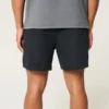 Kühle Fleece-Shorts in mittlerer Länge Kühle Fleece-Shorts in mittlerer Länge