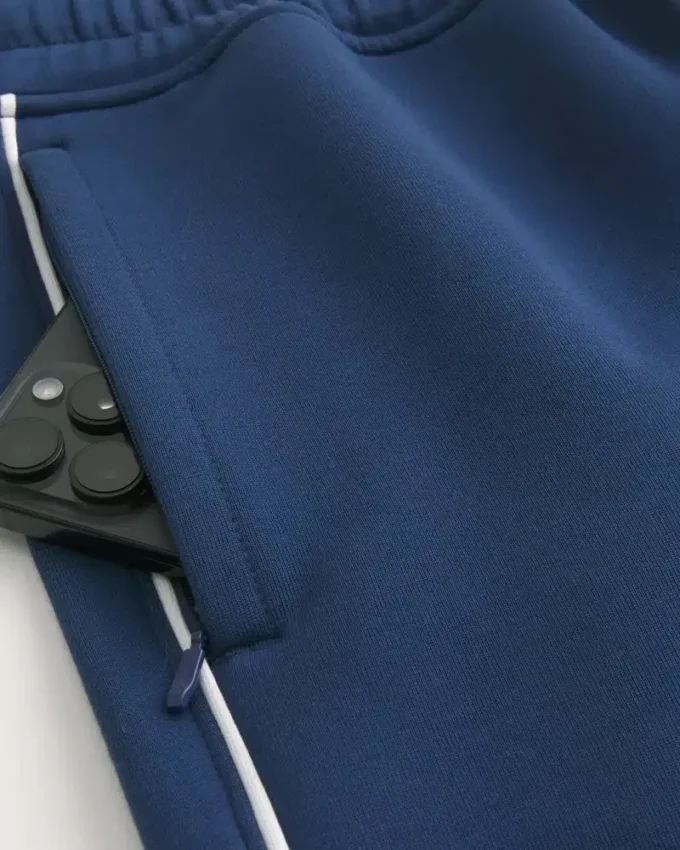 Kühle Fleece-Shorts in mittlerer Länge