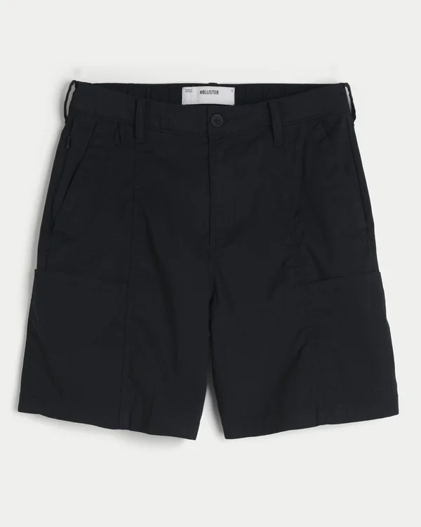 Kühle Golfshorts, die über dem Knie enden Kühle Golfshorts, die über dem Knie enden