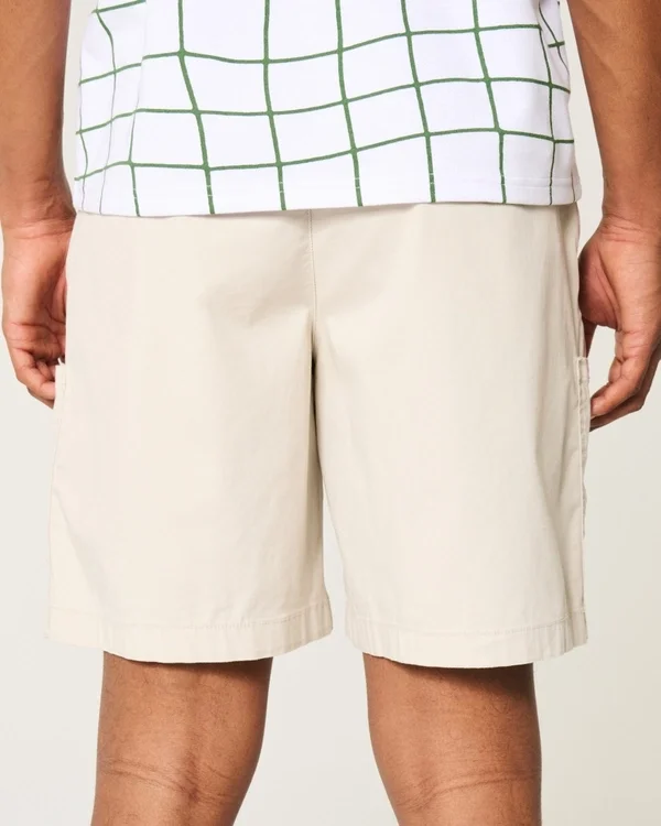 Kühle Golfshorts, die über dem Knie enden Kühle Golfshorts, die über dem Knie enden