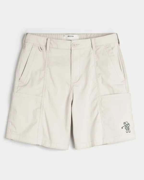 Kühle Golfshorts, die über dem Knie enden Kühle Golfshorts, die über dem Knie enden