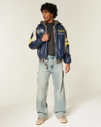 Kunstlederjacke mit Grafik der University of Michigan Wolverines